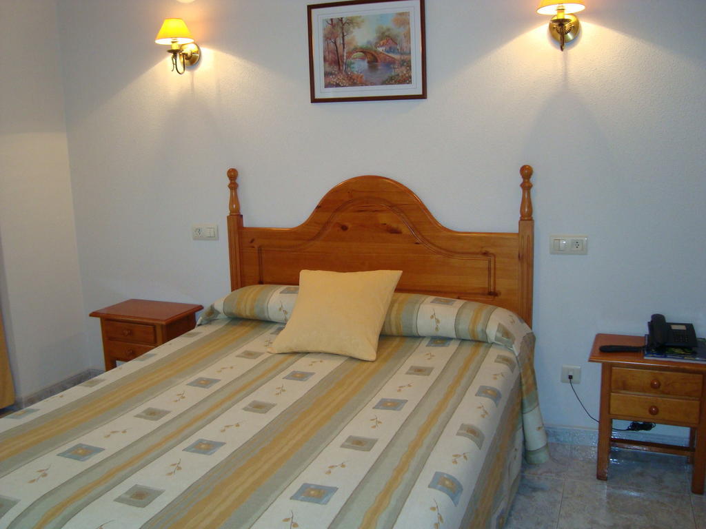 Hostal Universal Бенавенте Номер фото